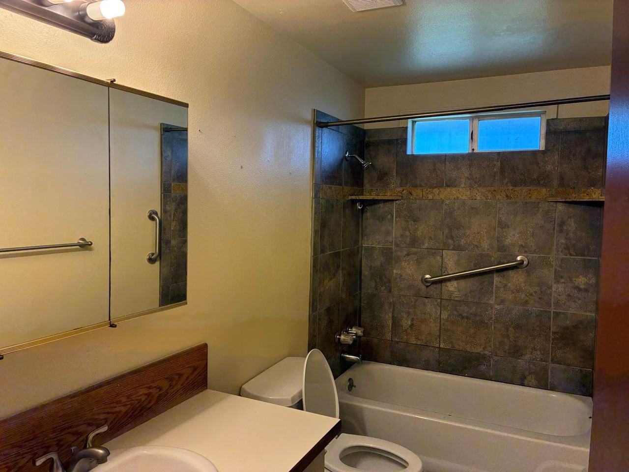2121 E Viewmont Dr - Photo 6 of 7