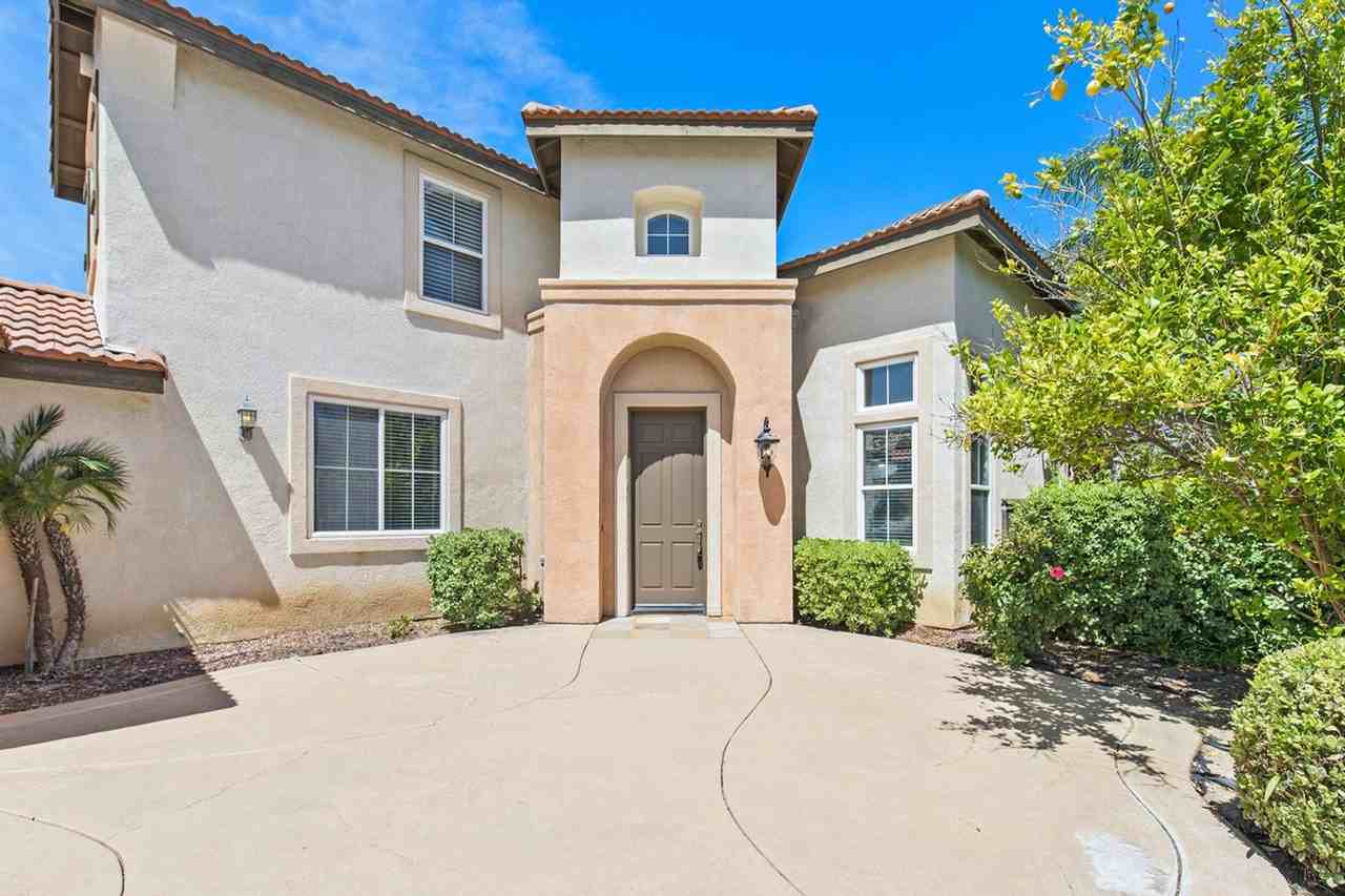 43493 Dodaro Dr - Photo 4 of 32