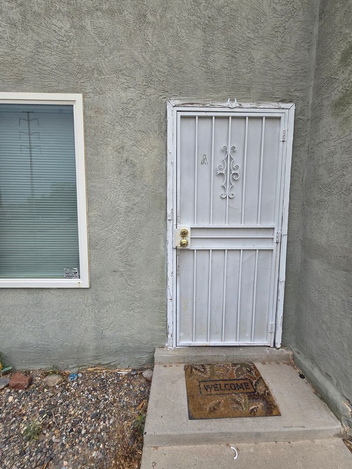 1832 Buena Vista Dr Se #A - Photo 2 of 10
