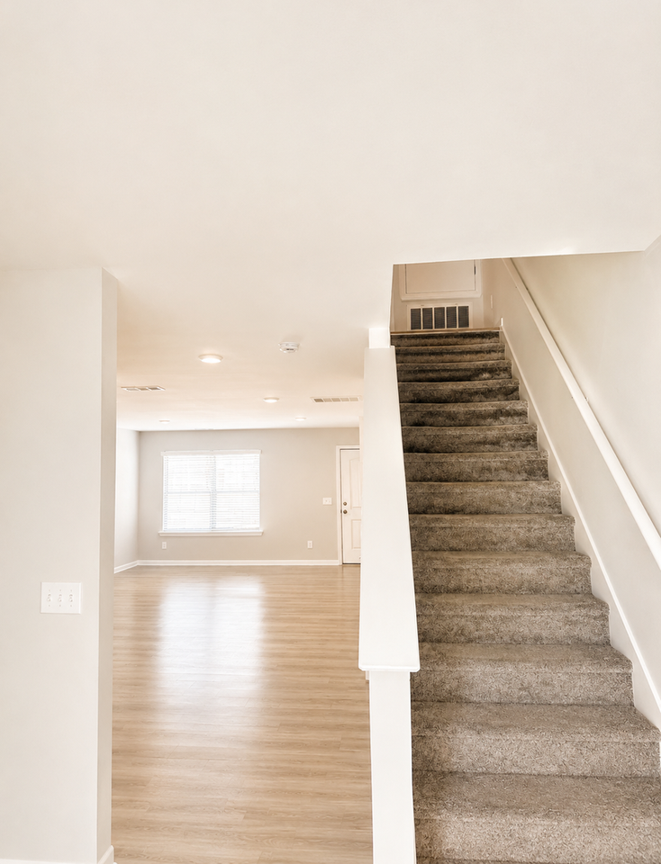 18 St Augustine Way - Photo 6 of 10