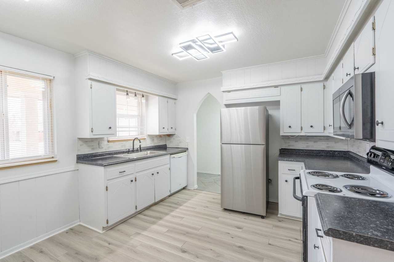 4328 S 27th West Ave - Photo 5 of 21