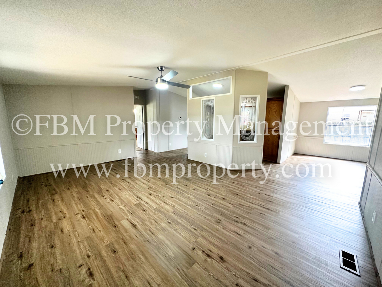 402 E College Ave - Photo 3 of 20