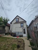 featured image of 523 E Locust St