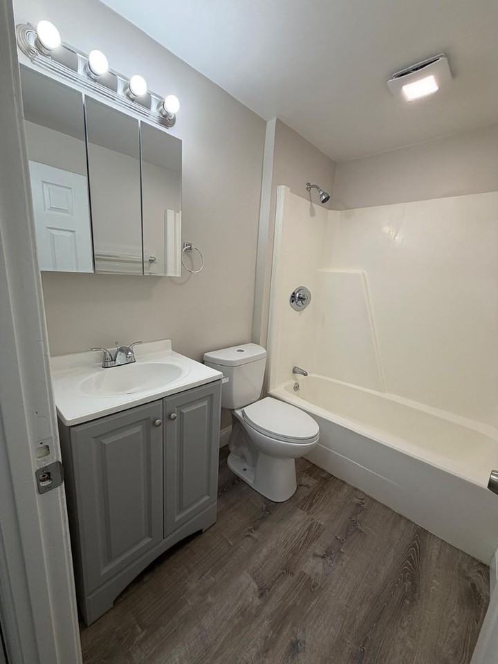 169 Aiken Ave - Photo 4 of 9