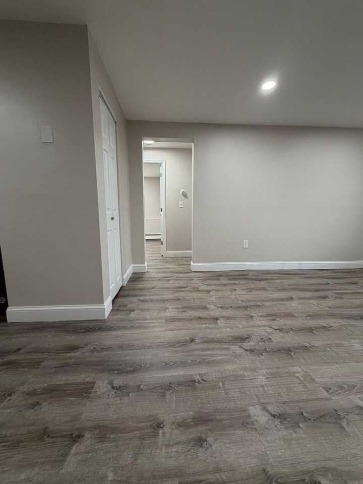 169 Aiken Ave - Photo 5 of 9
