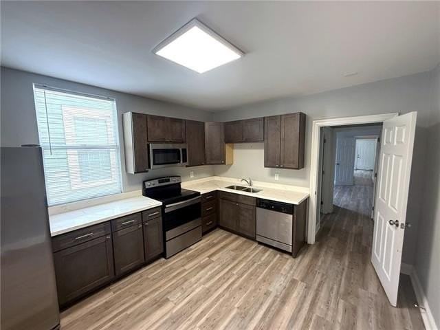 8426 S Claiborne Ave - Photo 4 of 10