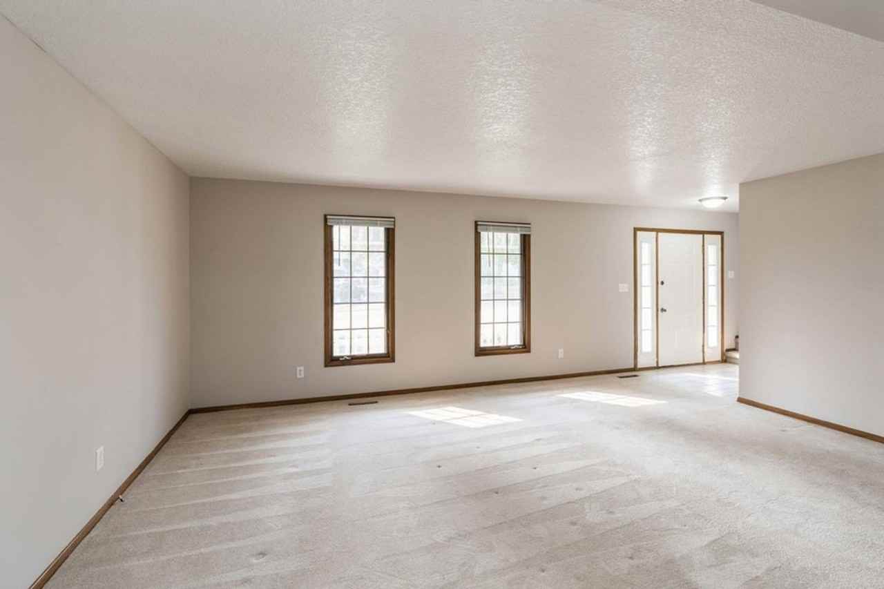 4728 67th St - Photo 2 of 15