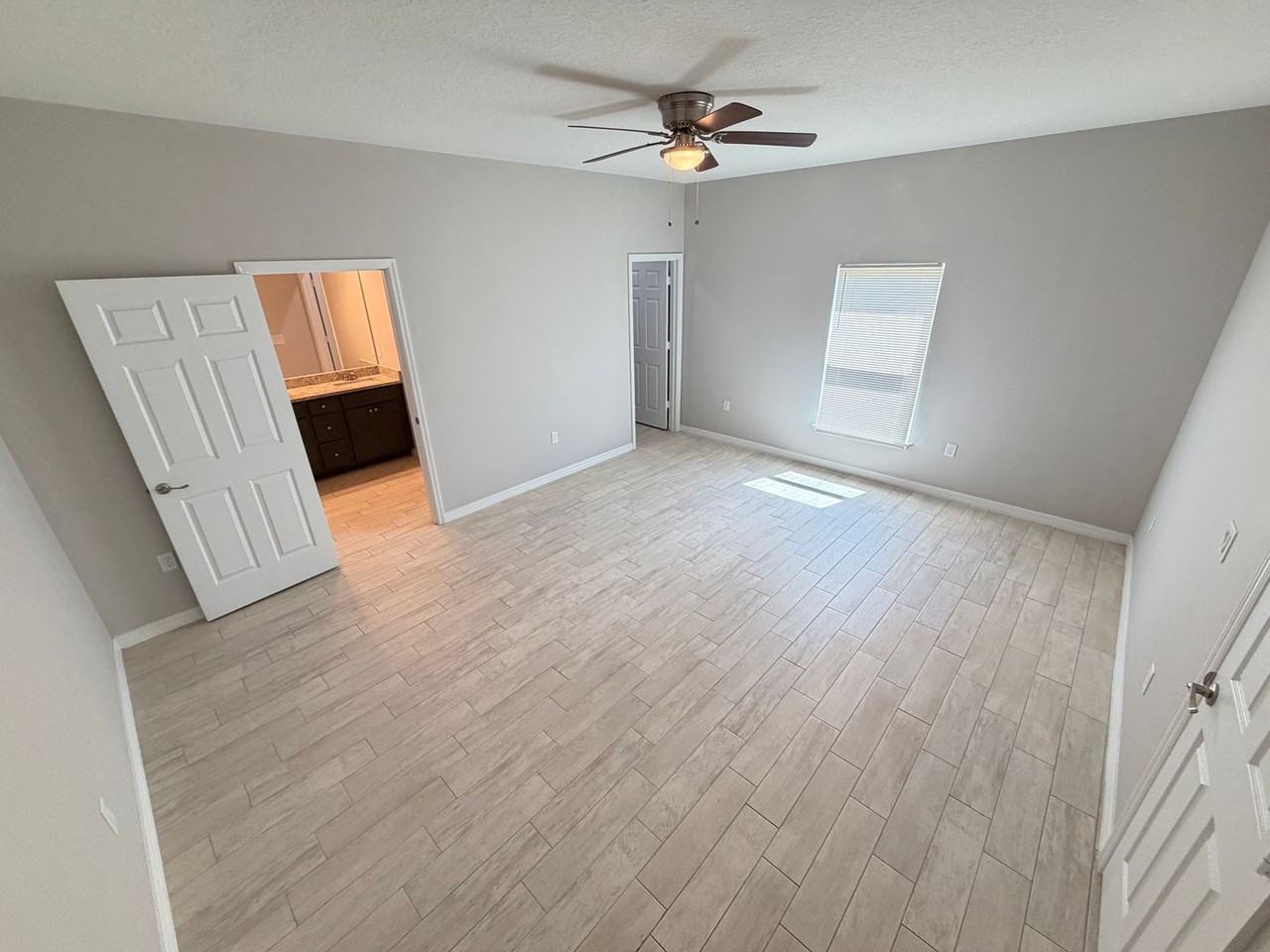 2973 Polaris Ave Se - Photo 2 of 25