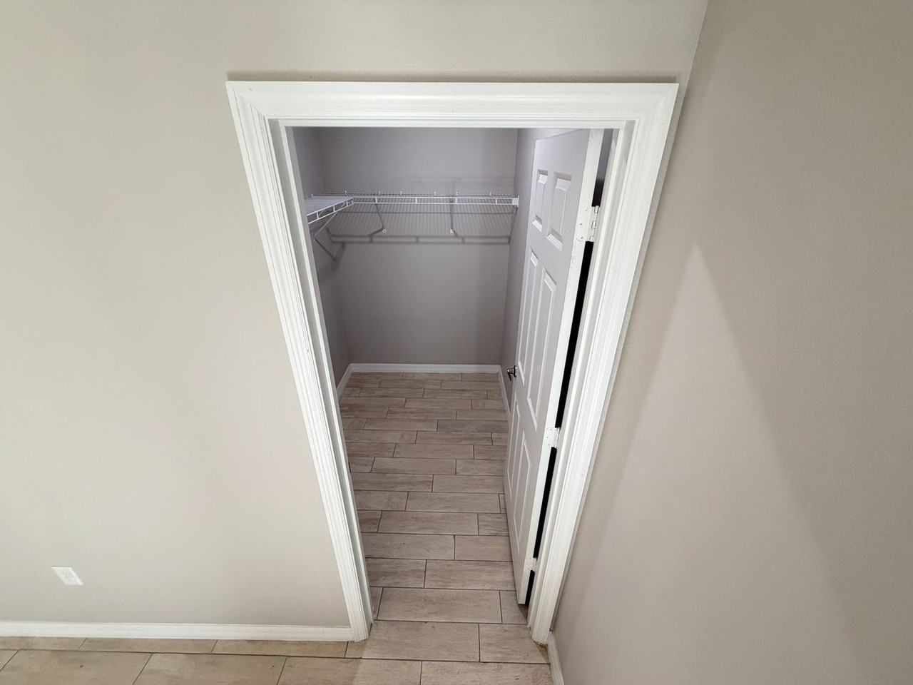 2973 Polaris Ave Se - Photo 5 of 25