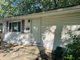 1202 N Lincoln Ave - Photo 1 of 1