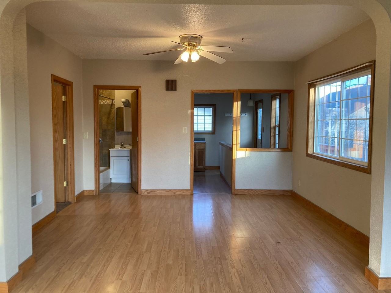 226 5th Ave Nw - Photo 3 of 15