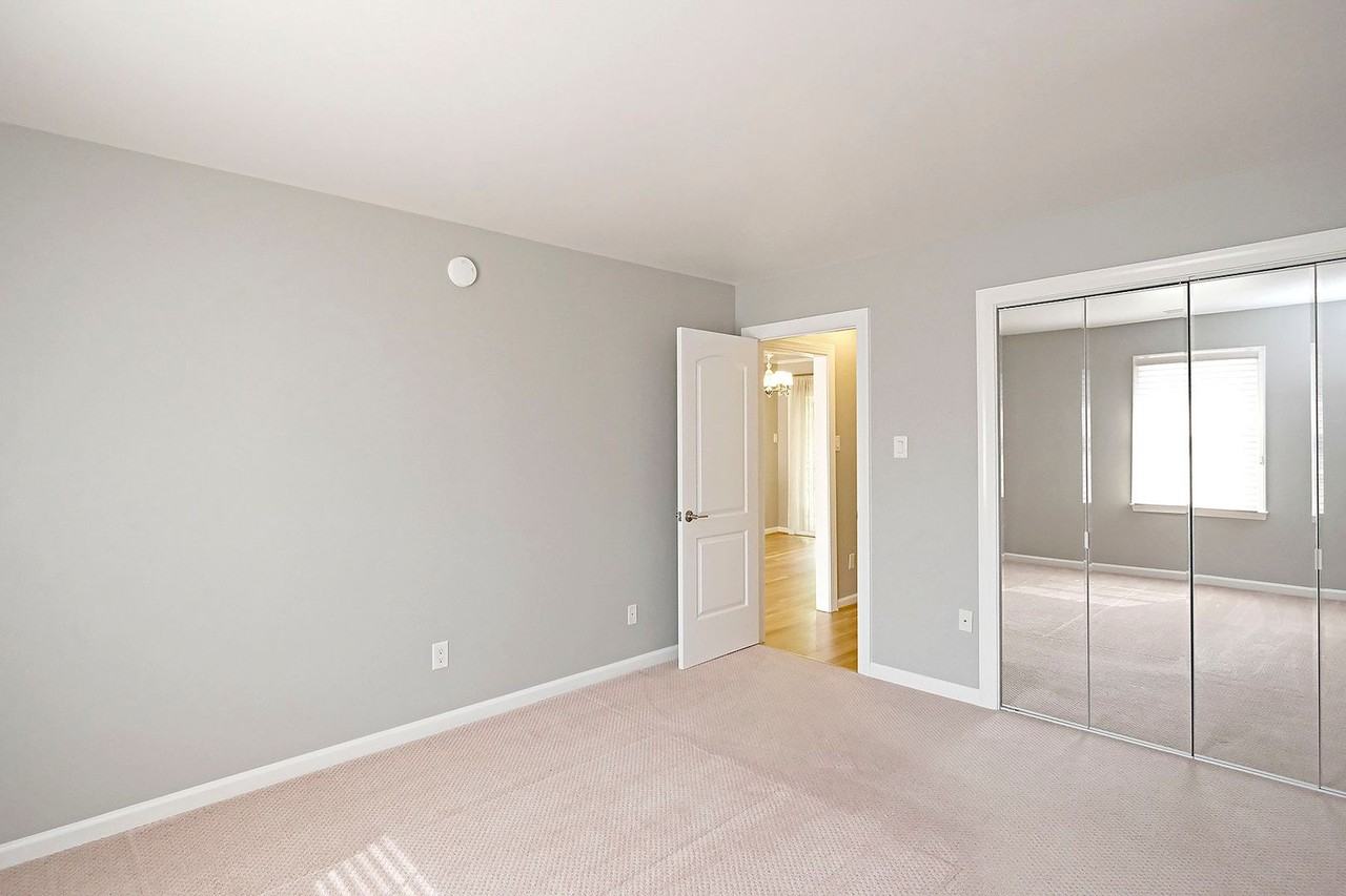 137 Hessian Hills Cir #3 - Photo 7 of 14