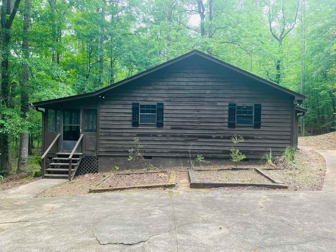 19 Grayson Pt - Photo 2 of 32