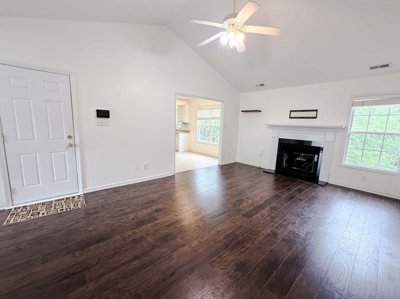 7704 Redwood Ave - Photo 3 of 20