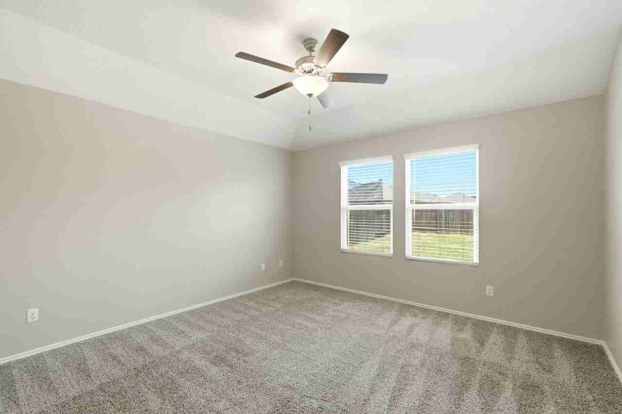 1001 Bluejack Way - Photo 4 of 16