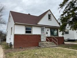 featured image of 4340 W Eggert Pl