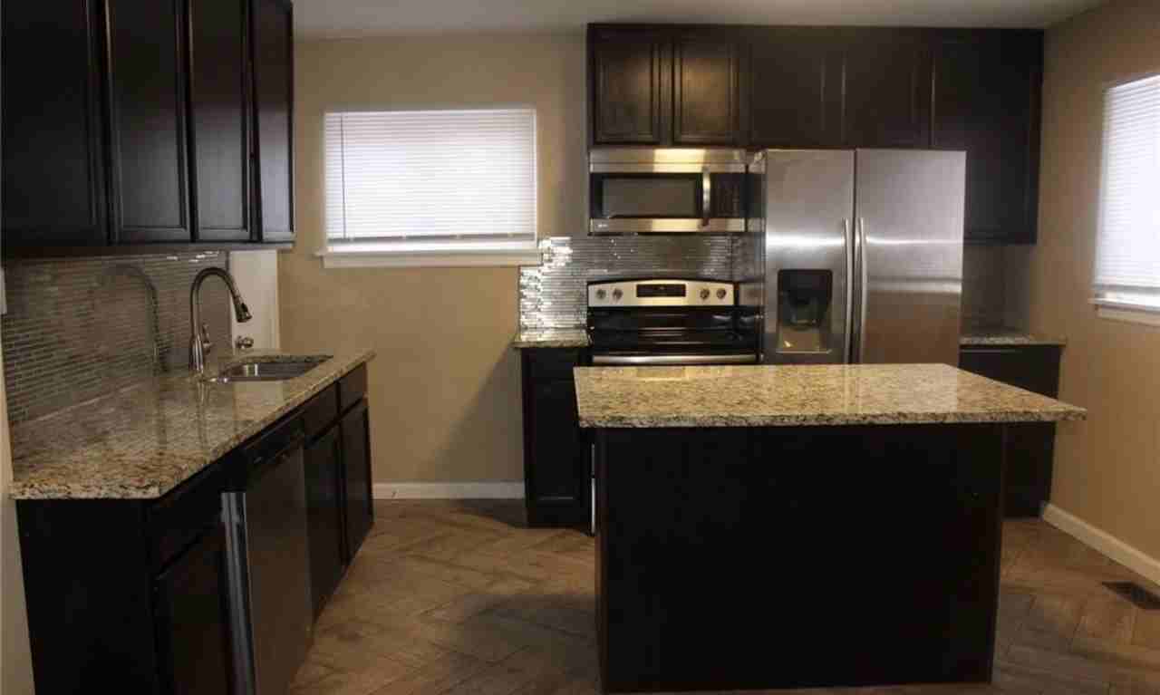 4475 N Taylor Ave #1 - Photo 3 of 10