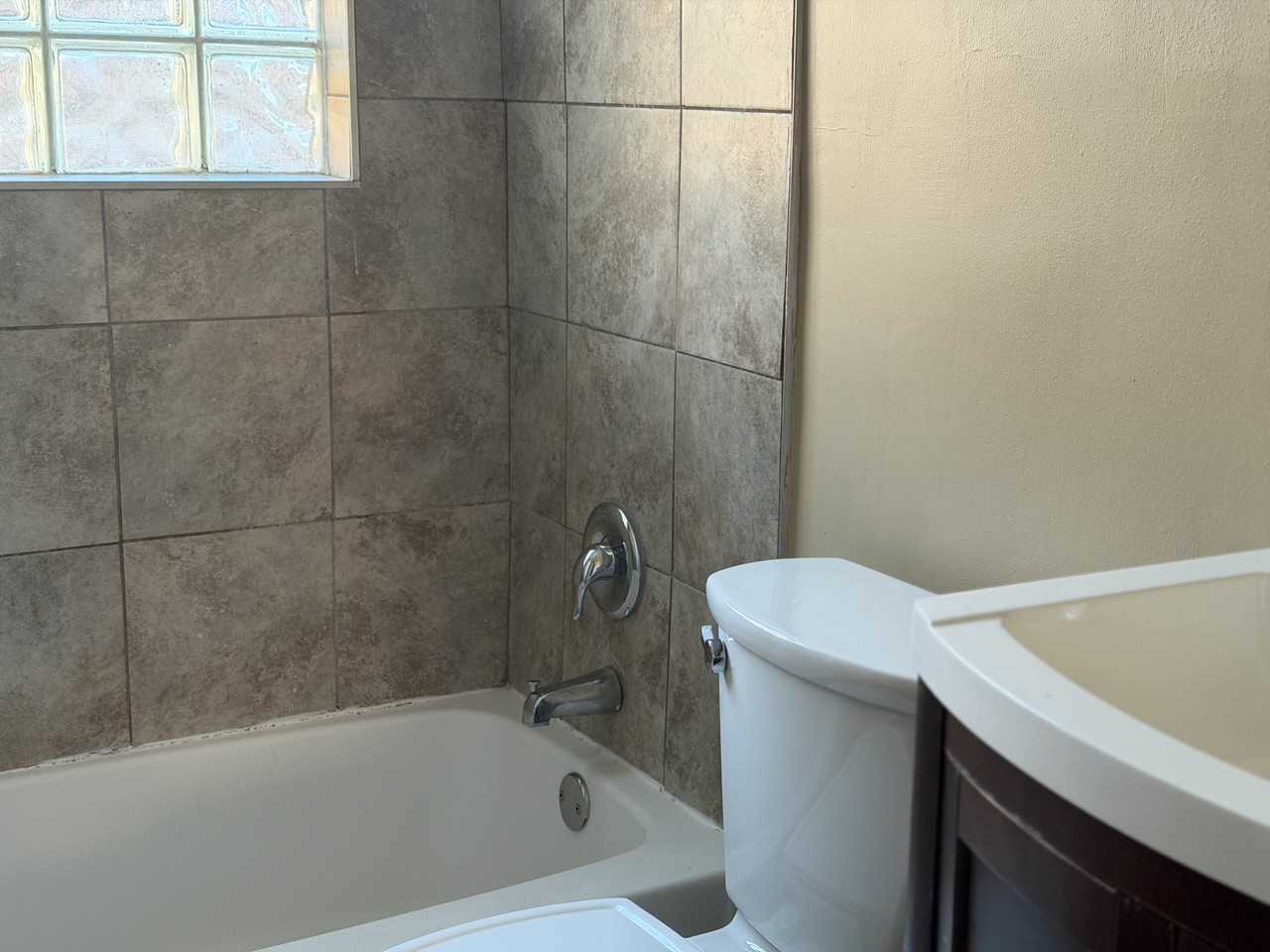 4475 N Taylor Ave #1 - Photo 4 of 10