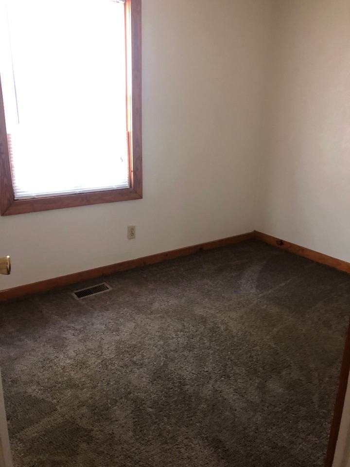 204-206 E 16th - Photo 2 of 13