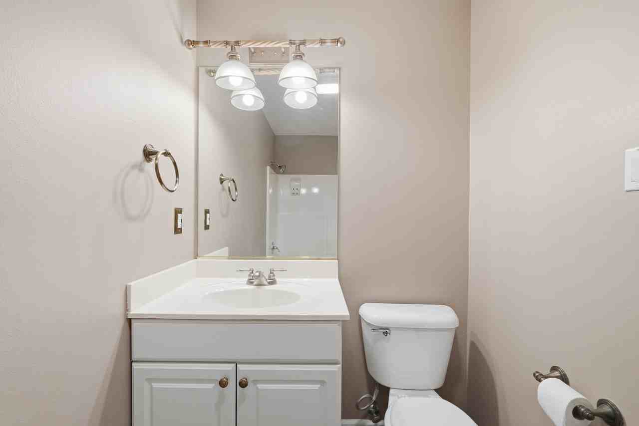 1 Zircon Dr #1 - Photo 7 of 10