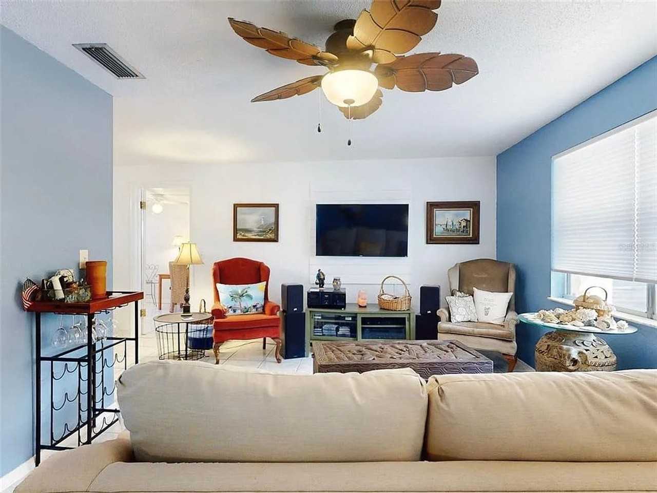 630 Olive St - Photo 6 of 50