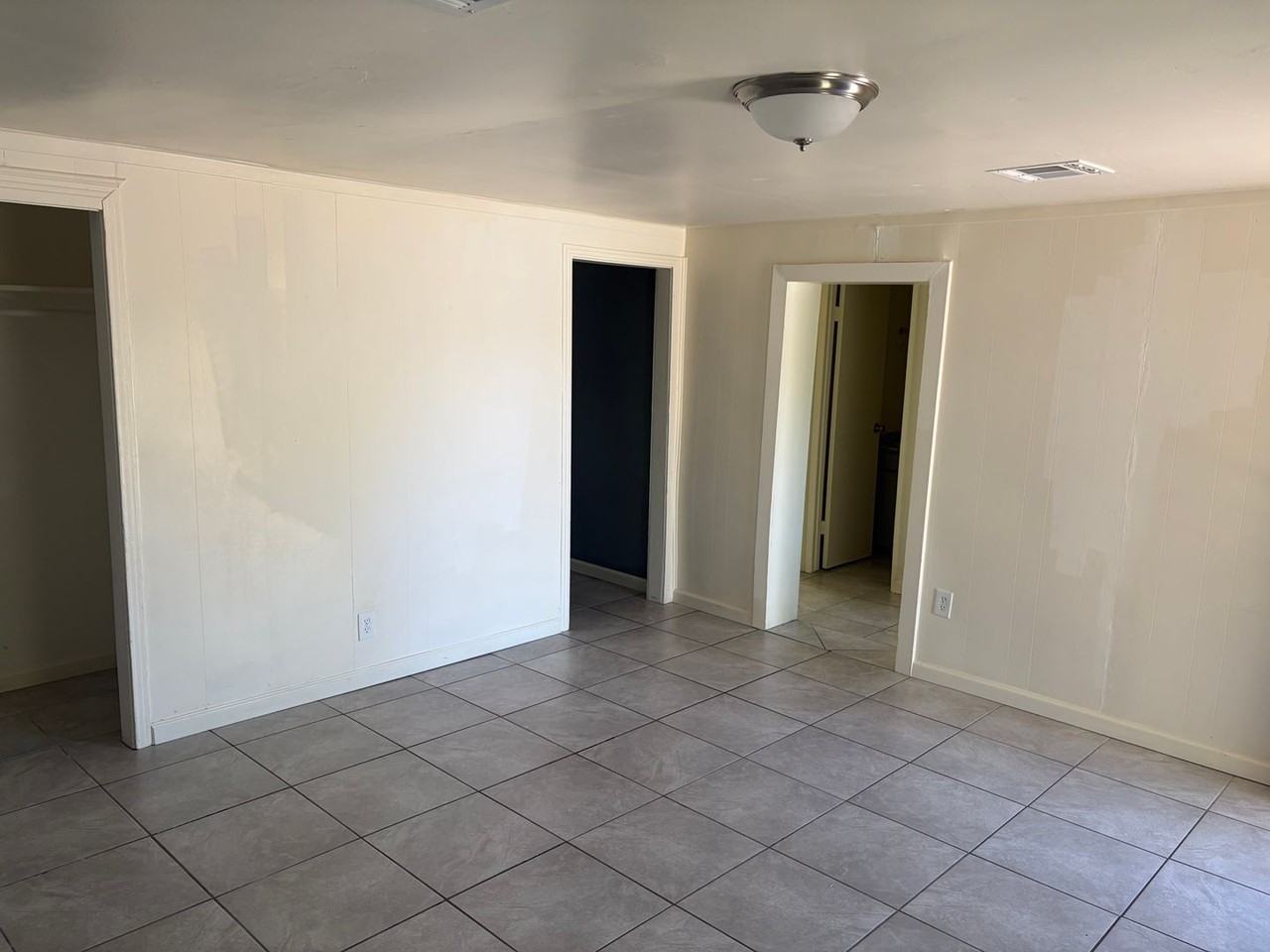 447 W Seagoe Ave #A - Photo 4 of 15