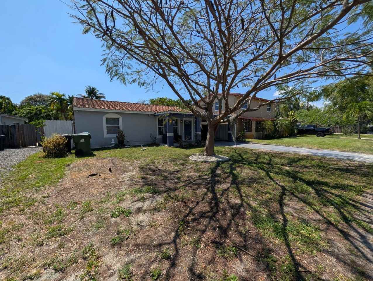 1629 Nw 5th Ave - Photo 2 of 35