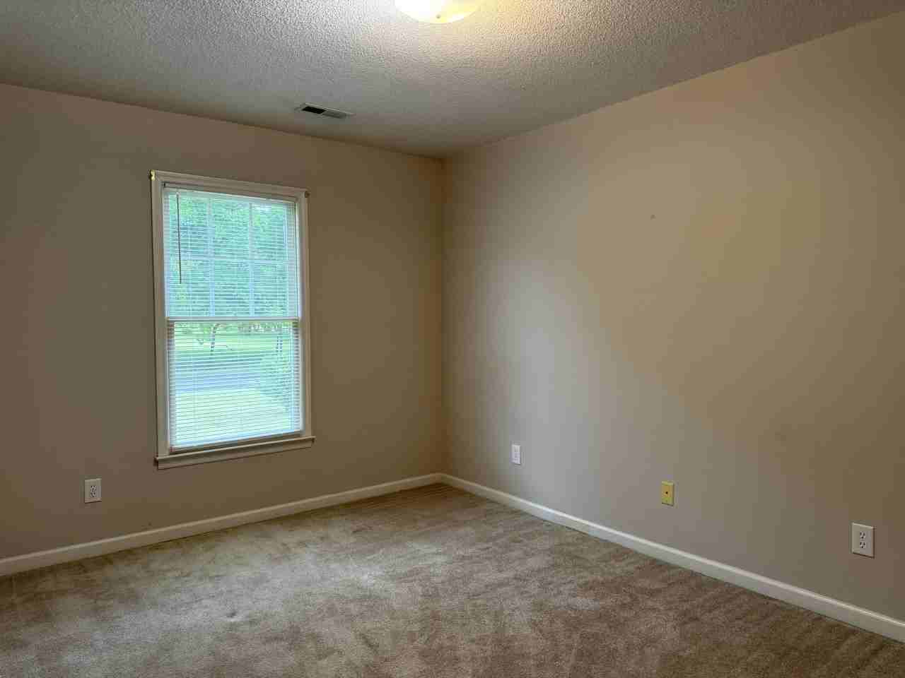 309 Clark St Sw #1 - Photo 5 of 10
