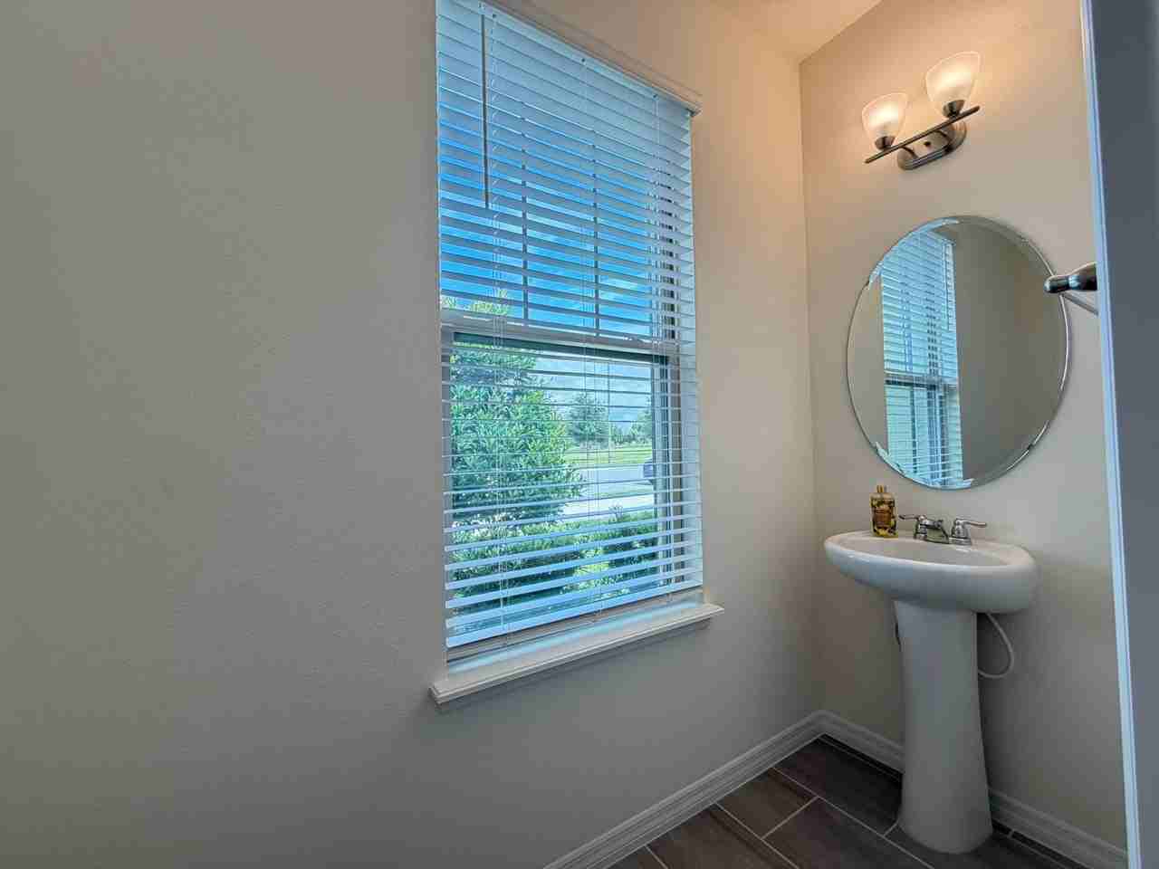 16710 Point Rock Dr - Photo 5 of 42