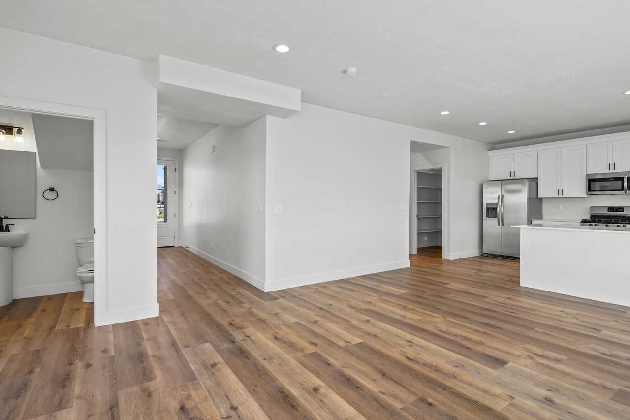 481 W 1760 N #28 - Photo 3 of 44