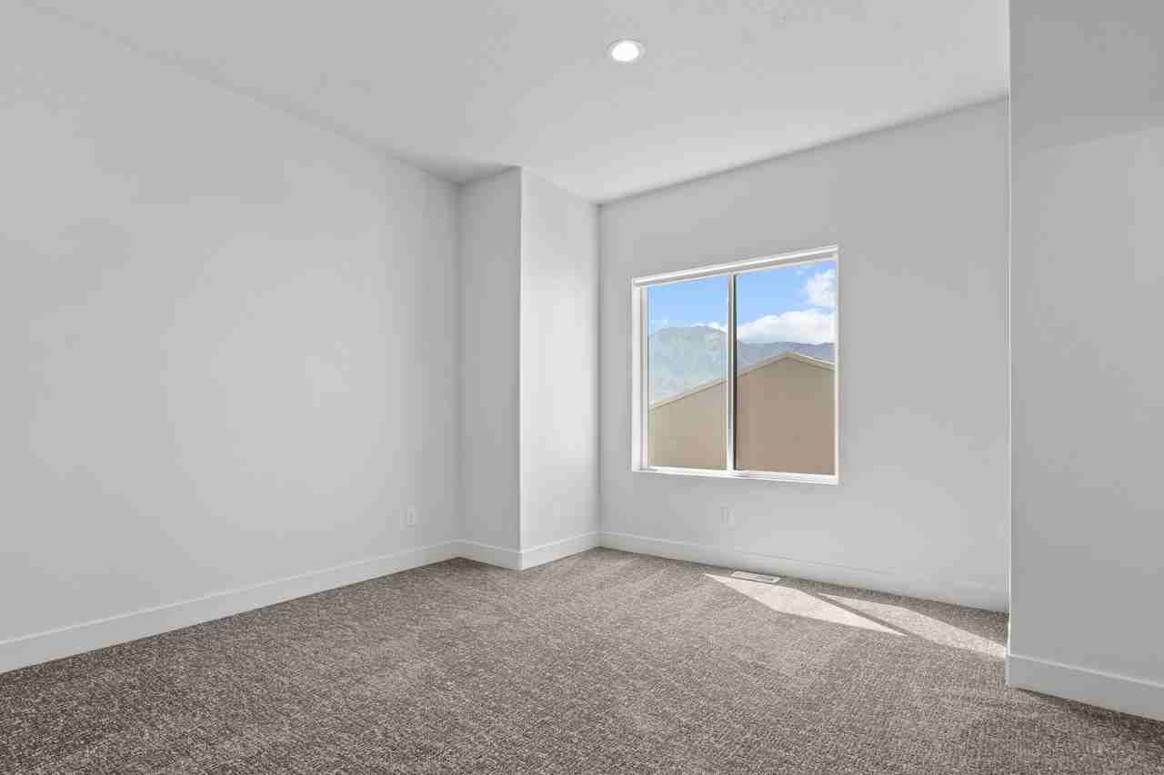 481 W 1760 N #28 - Photo 7 of 44