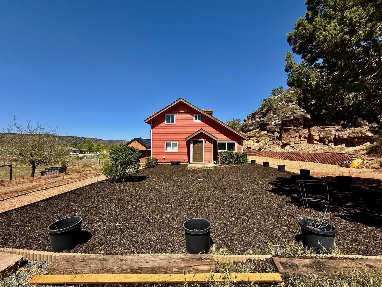 1404 N Rome Way - Photo 4 of 50