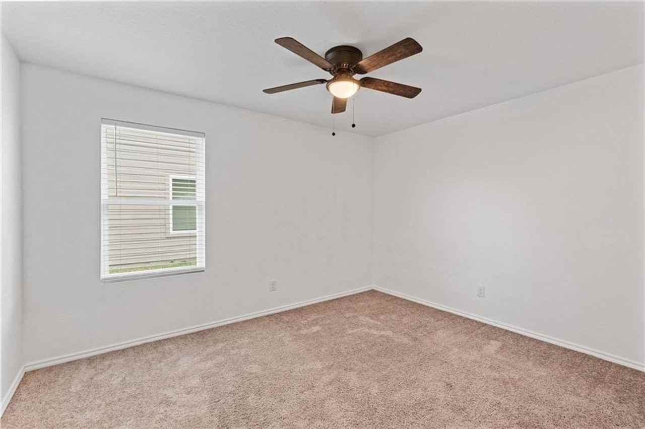 2633 Winterfell St - Photo 2 of 19