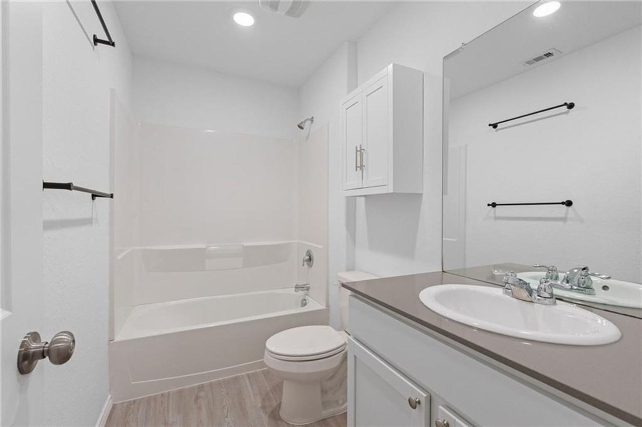 2633 Winterfell St - Photo 3 of 19