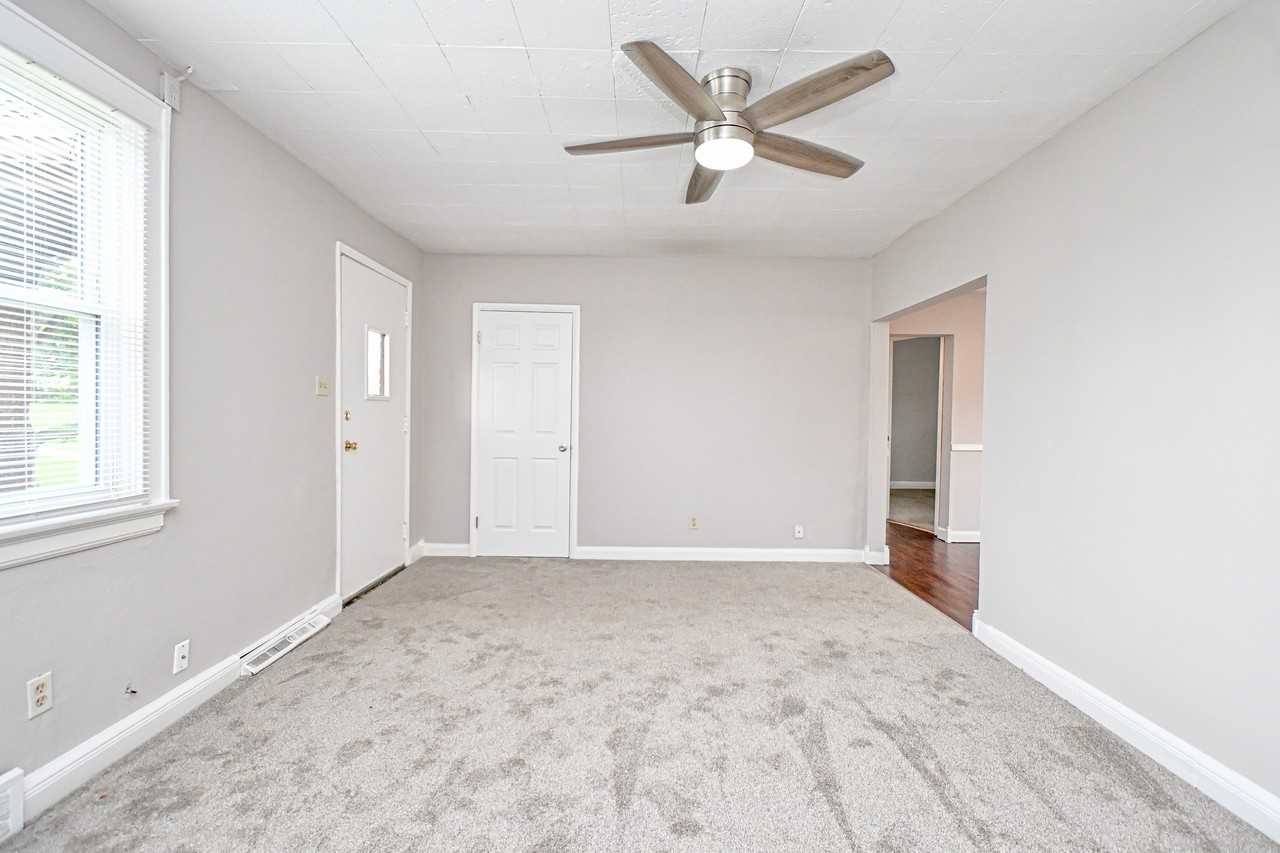 4893 N Overlook Ave #1 - Photo 3 of 35