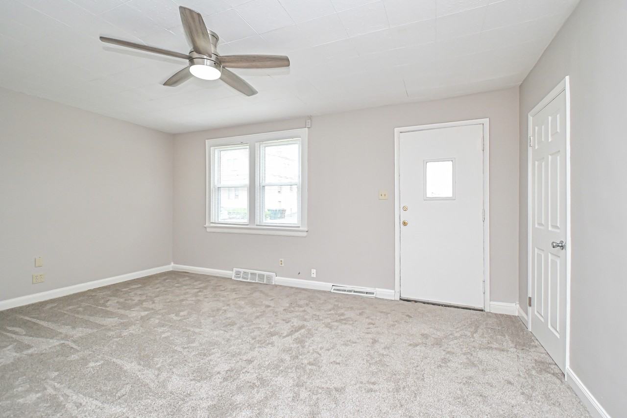 4893 N Overlook Ave #1 - Photo 4 of 35