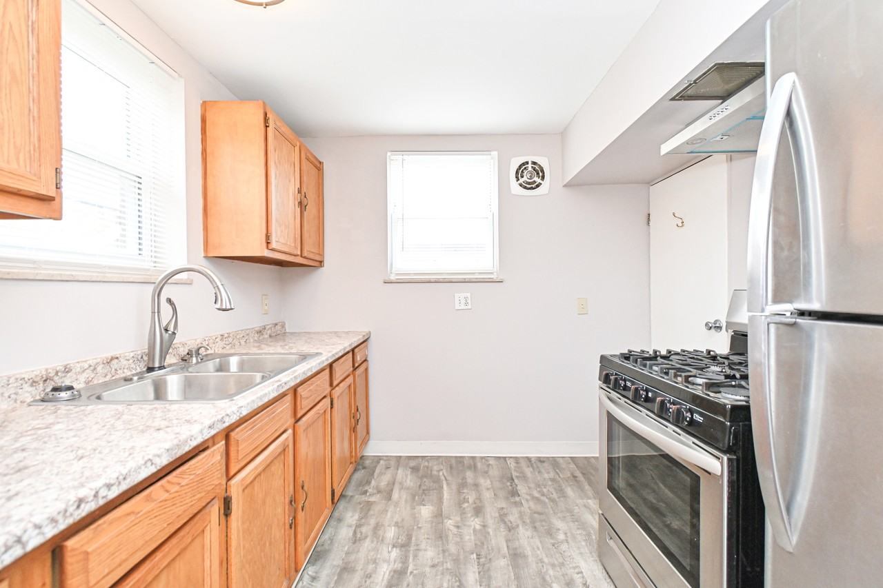 4893 N Overlook Ave #1 - Photo 5 of 35