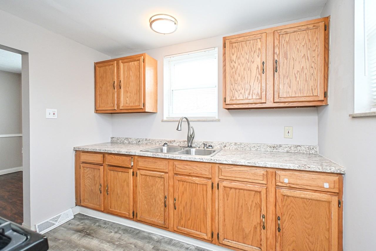 4893 N Overlook Ave #1 - Photo 6 of 35