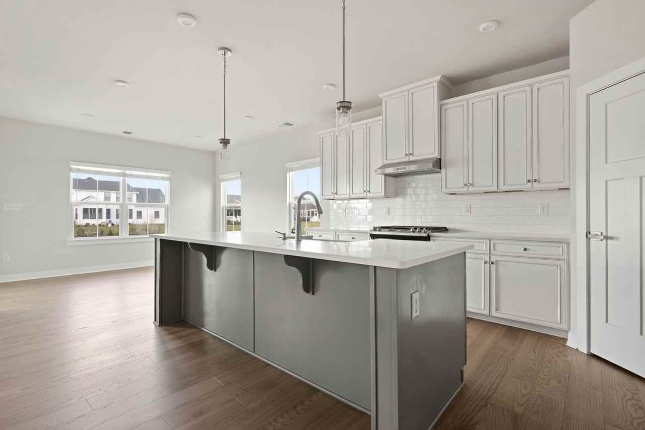 26230 Legacy Ln - Photo 3 of 16