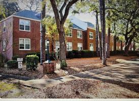featured image of 2940 Oleander Dr