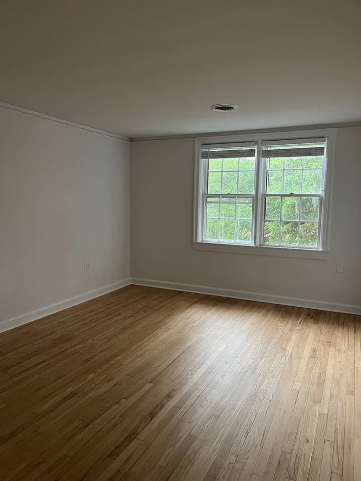 2940 Oleander Dr - Photo 6 of 11