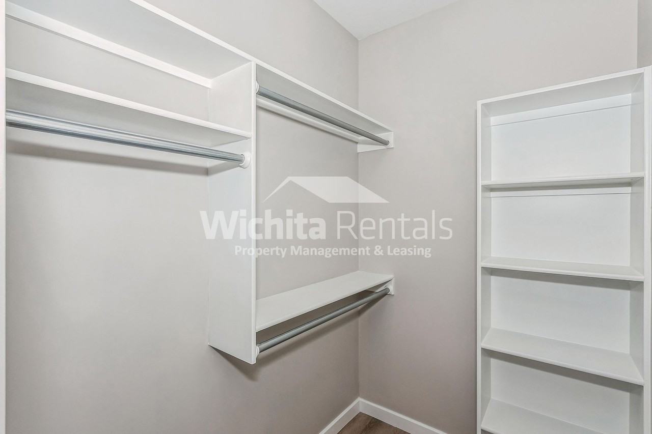 3810 S Bluelake St - Photo 6 of 14
