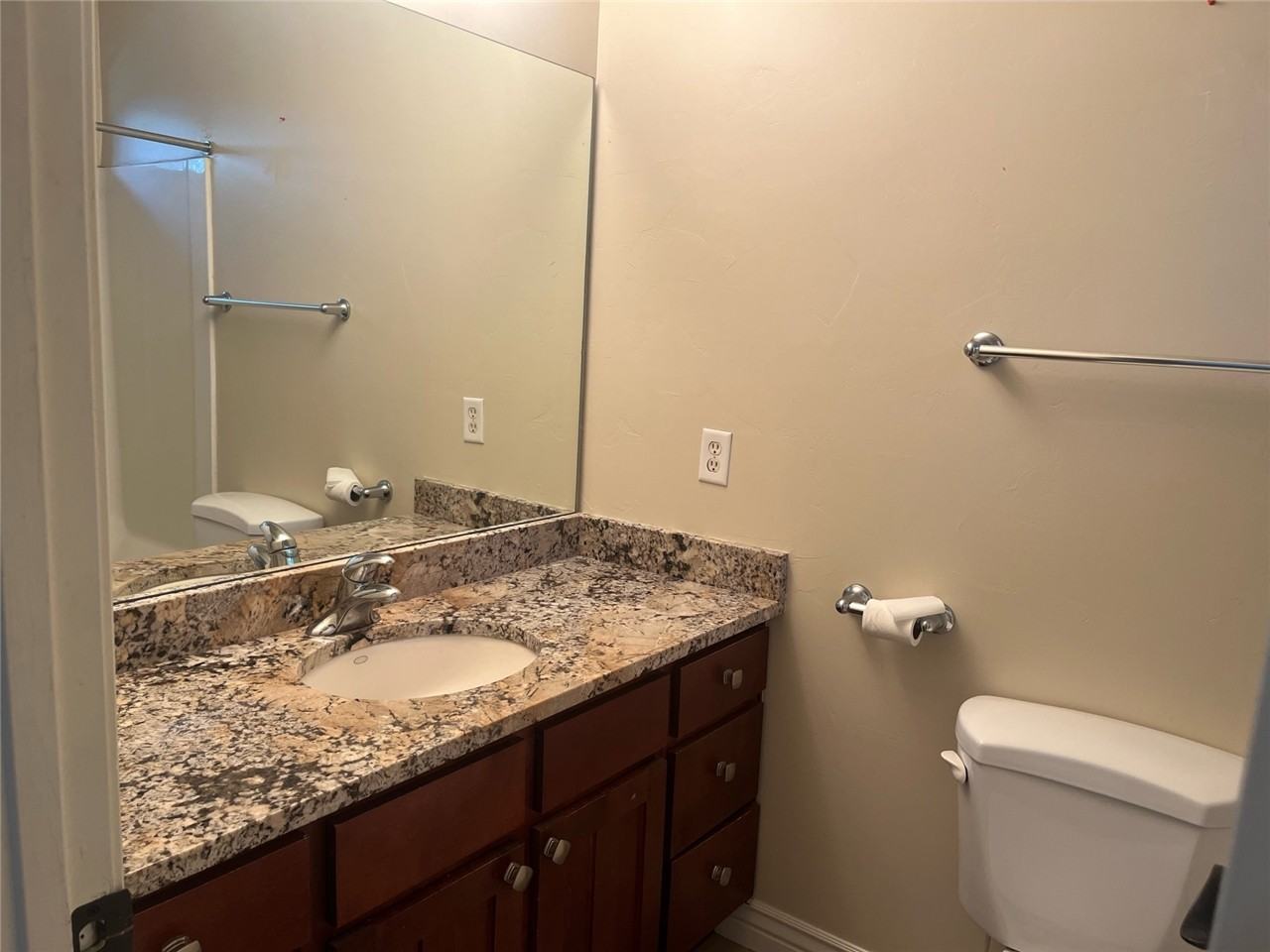 644 E Shadow View Ln - Photo 7 of 10