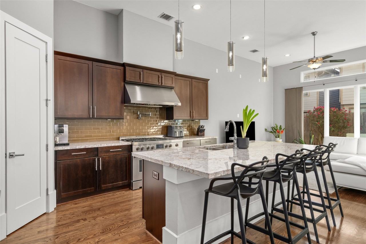 1605 Knox St #B - Photo 7 of 40