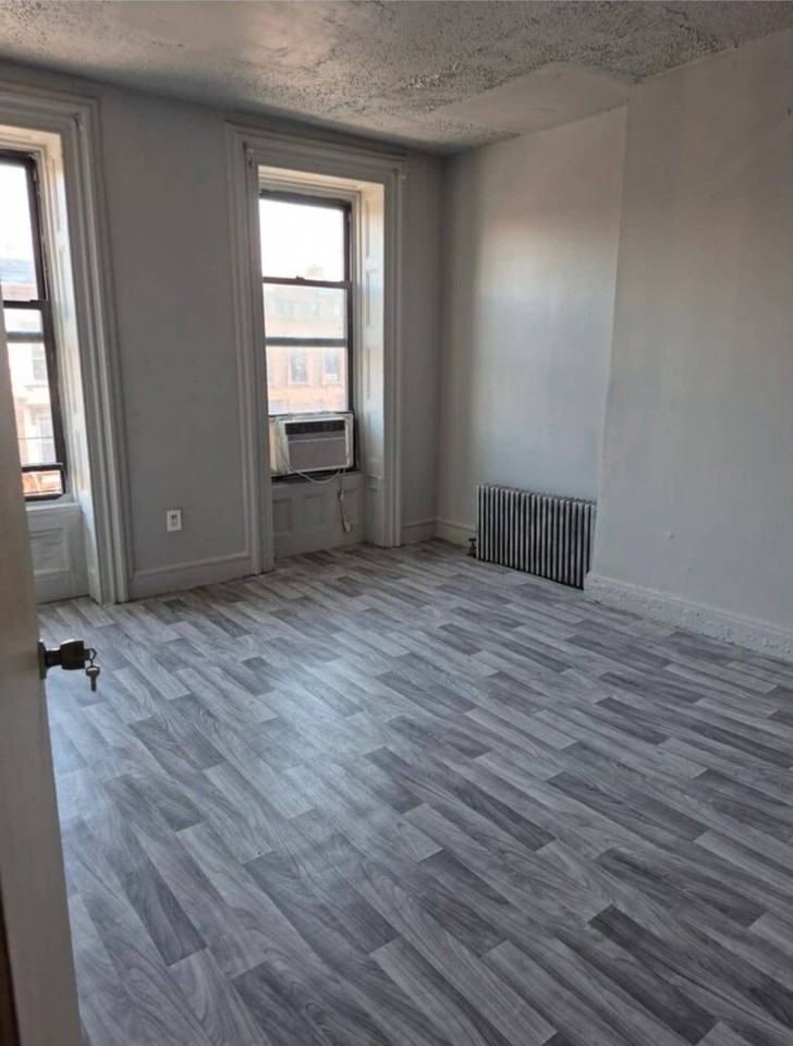 179 Hart St - Photo 7 of 7