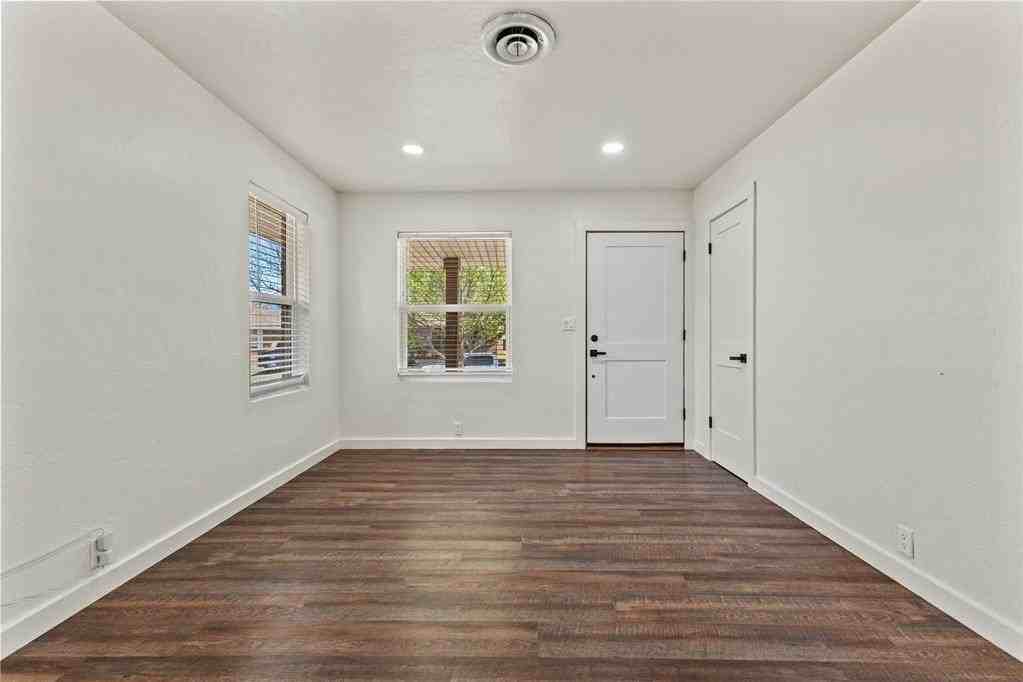 700 Santa Fe Dr - Photo 4 of 23