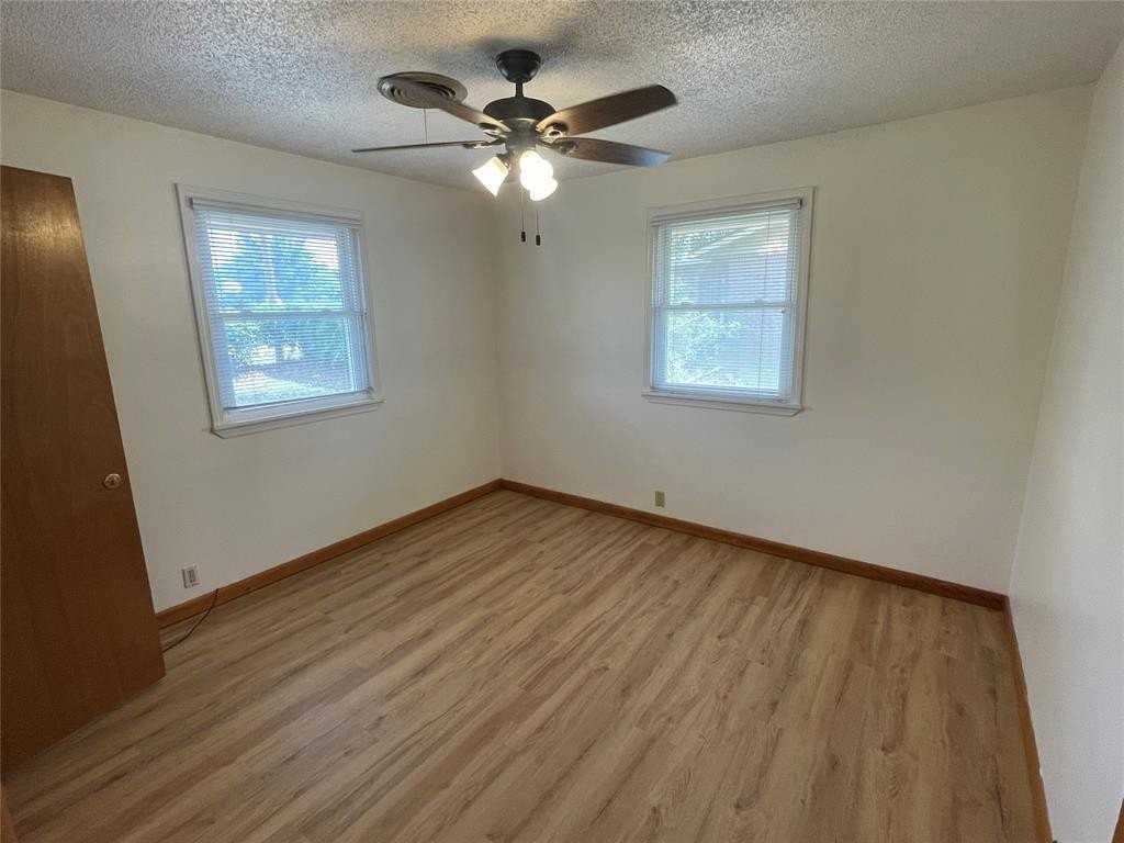 817 E Kee St - Photo 6 of 8