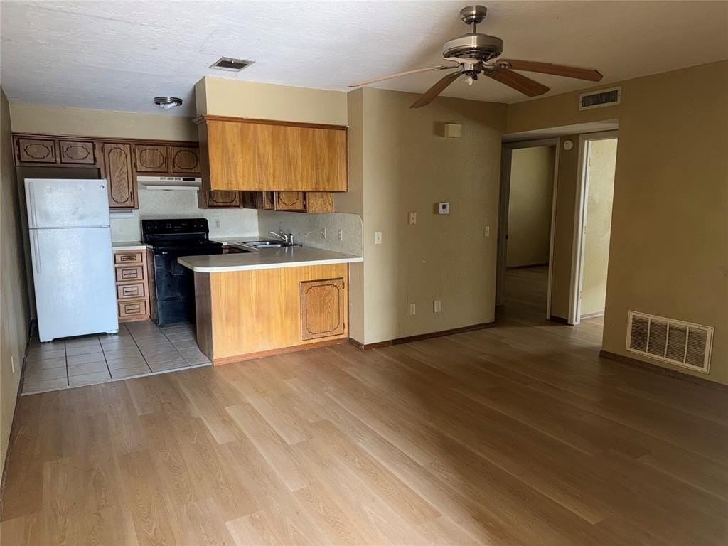 1600 Grandview Dr - Photo 2 of 5