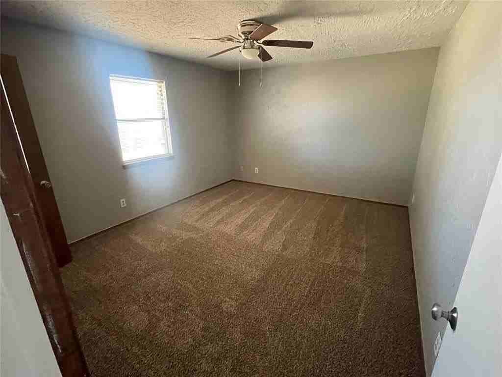 2308 Seth Ave - Photo 4 of 10