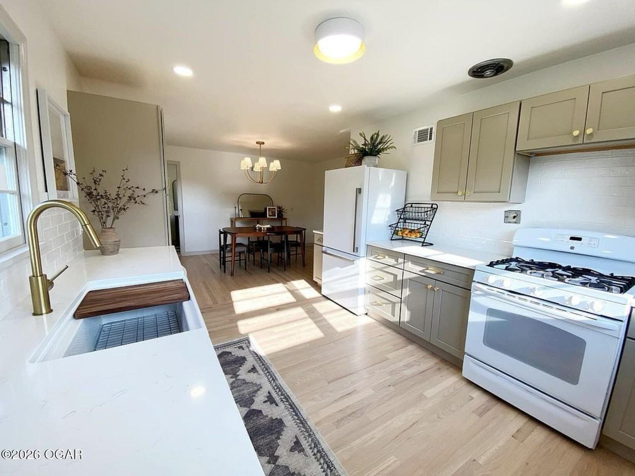 2811 E 15th St - Photo 5 of 11